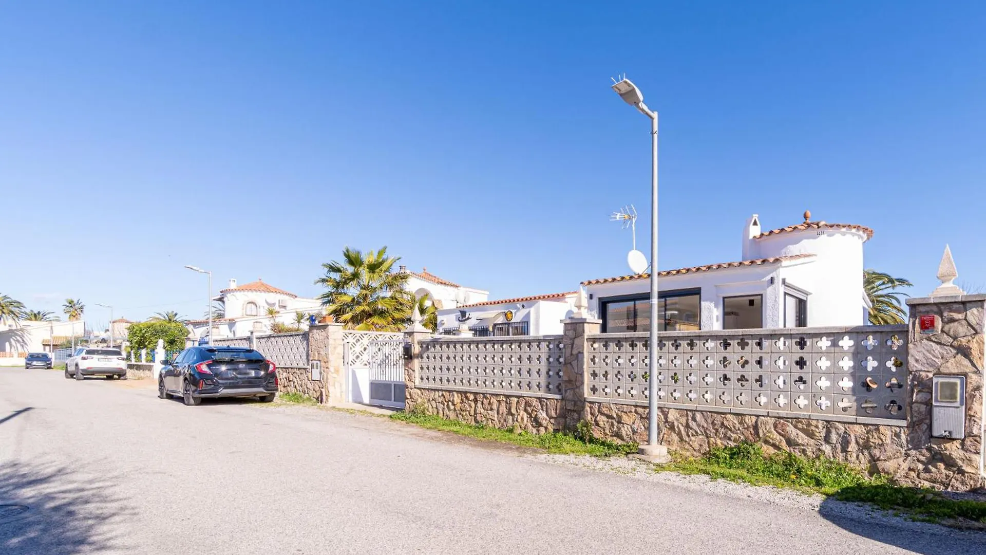 Apart-Rent Casa Alberes 0009 Empuriabrava 0*,  Spanien